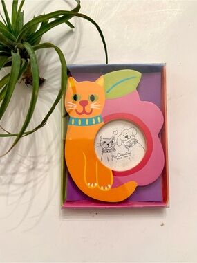 NWT, UP   Country  Cat Picture Frame